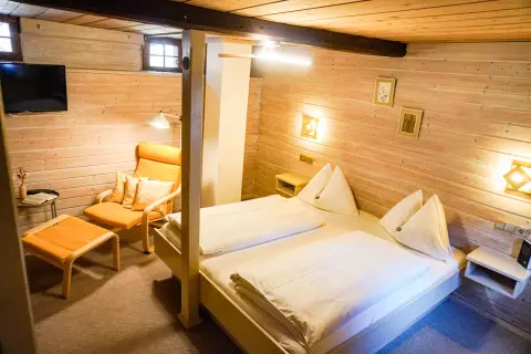 09_ottingerhof_chalet_doppelbett