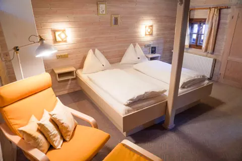 08_ottingerhof_chalet_doppelbett